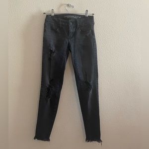 AMERICAN EAGLE black super stretch ripped